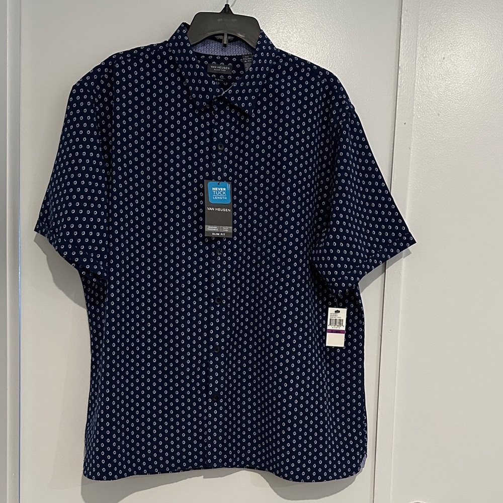 NWT Van Heusen Mens - XXL Never Tuck Navy Blue Patterned Shirt